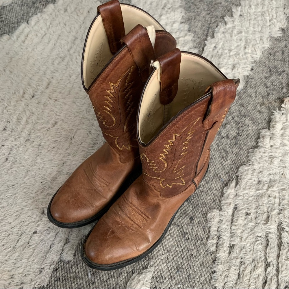 Old west boots town leather